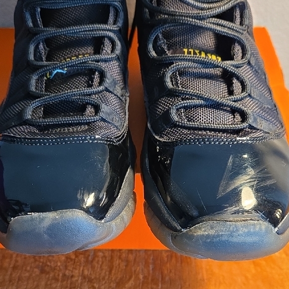 Size 6Y Black and Gold Jordon 11 Retro Gamma Blue High-Top Sneakers - Picture 11 of 11